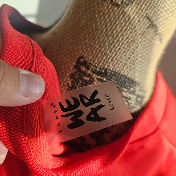 ZUMBA Red And Pink Block Sweatshirt New Without Tags - Picture 8 of 8